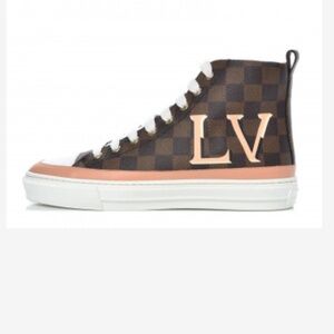 Louis Vuttion Sneakers